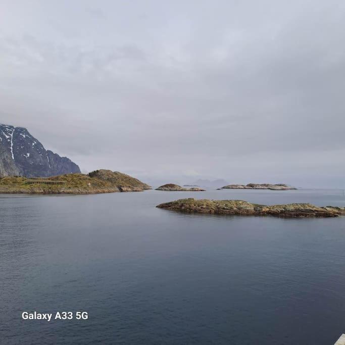 Ferienwohnung Bryggeleilighet I Henningsvær Exterior foto